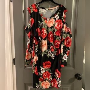 Maternity dress. Shoulder cut out. Super cute! Size large from PinkBlush